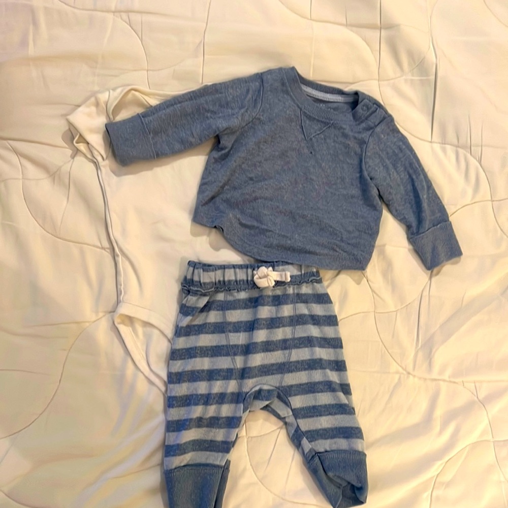 Baby outfit 0-3
